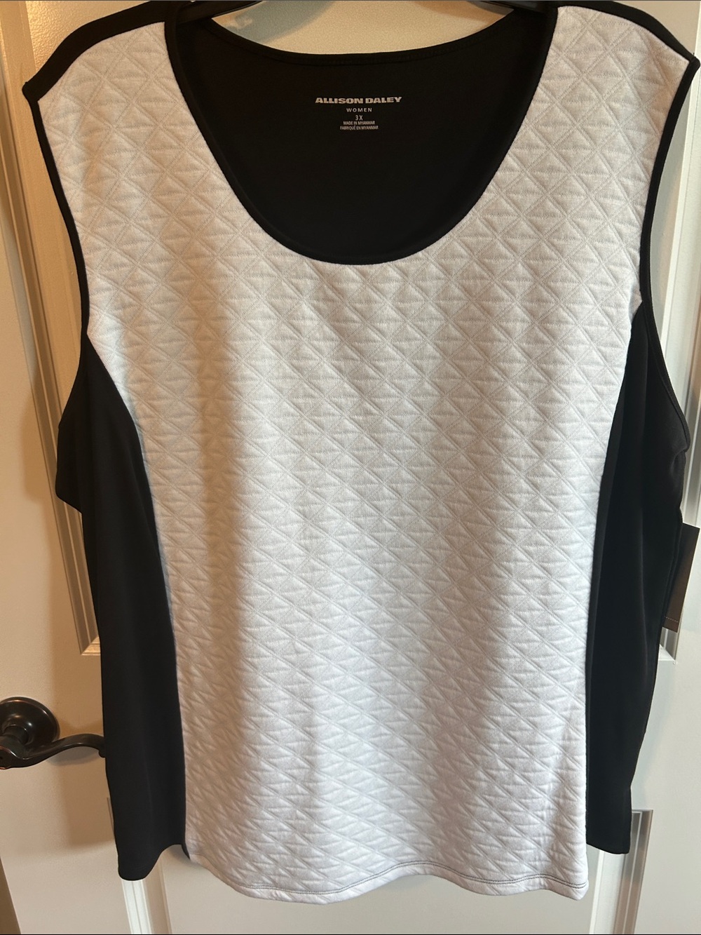 Women’s Allison Daley black and white tank